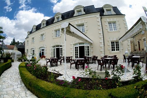 Le Relais Du Bellay Hotel 3*